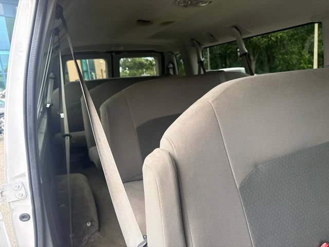 Used 2014 Ford E-350 and Econoline 350 XLT RWD image 14