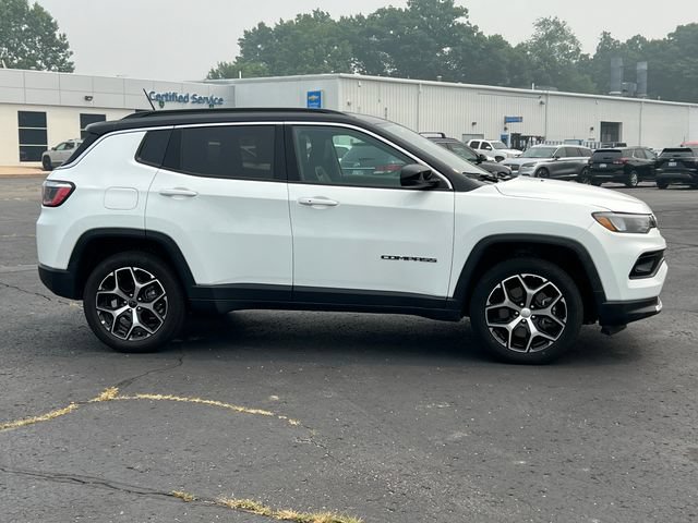 Used 2026 Jeep Compass Limited AWD/4WD image 47