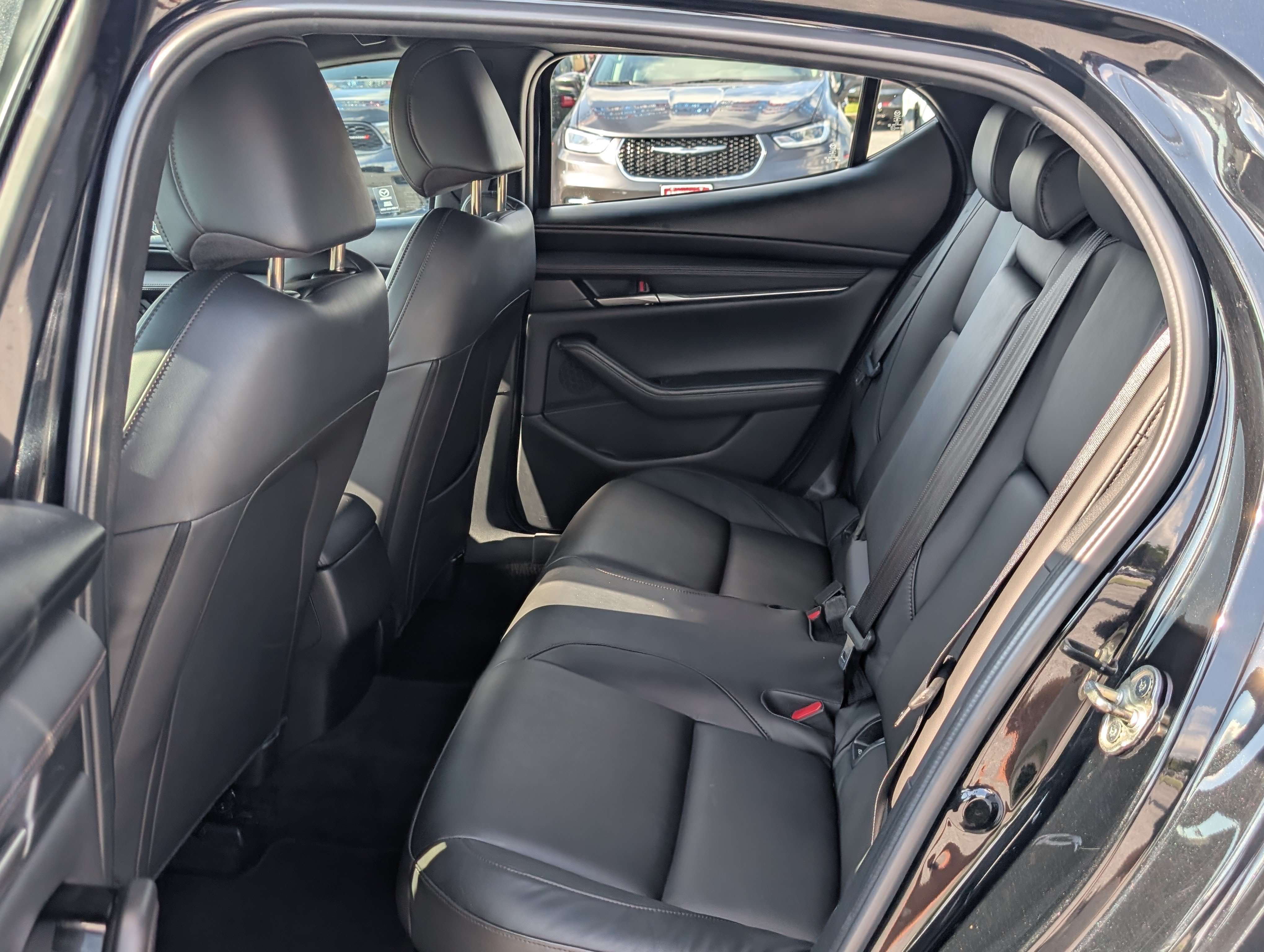 Used 2024 MAZDA MAZDA3 s FWD image 15