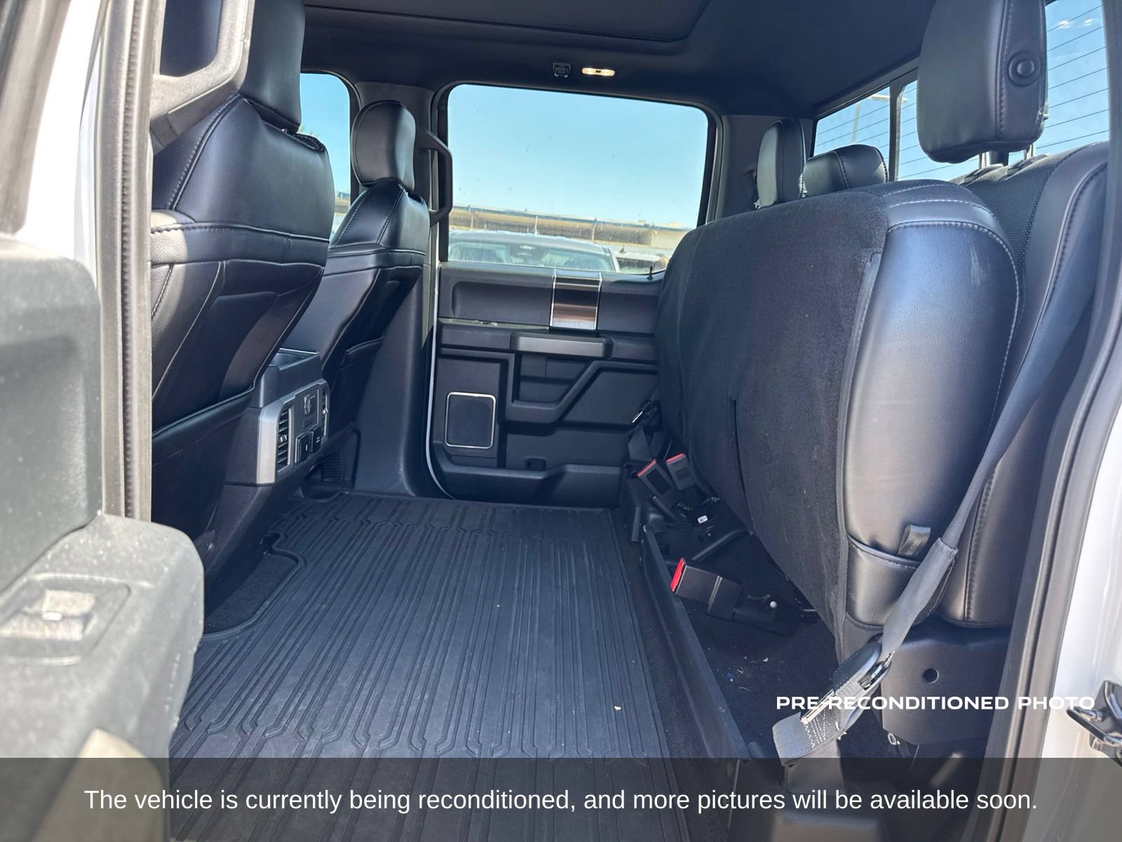 Used 2019 Ford F150 Raptor w/ Equipment Group 802A Luxury AWD/4WD image 21
