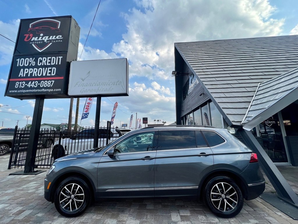 Used 2021 Volkswagen Tiguan SE w/ Panoramic Sunroof Package FWD image 31