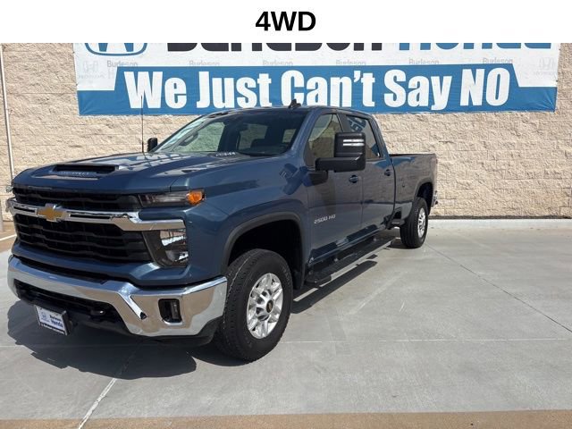 Used 2025 Chevrolet Silverado 2500 LT w/ Convenience Package AWD/4WD image 1