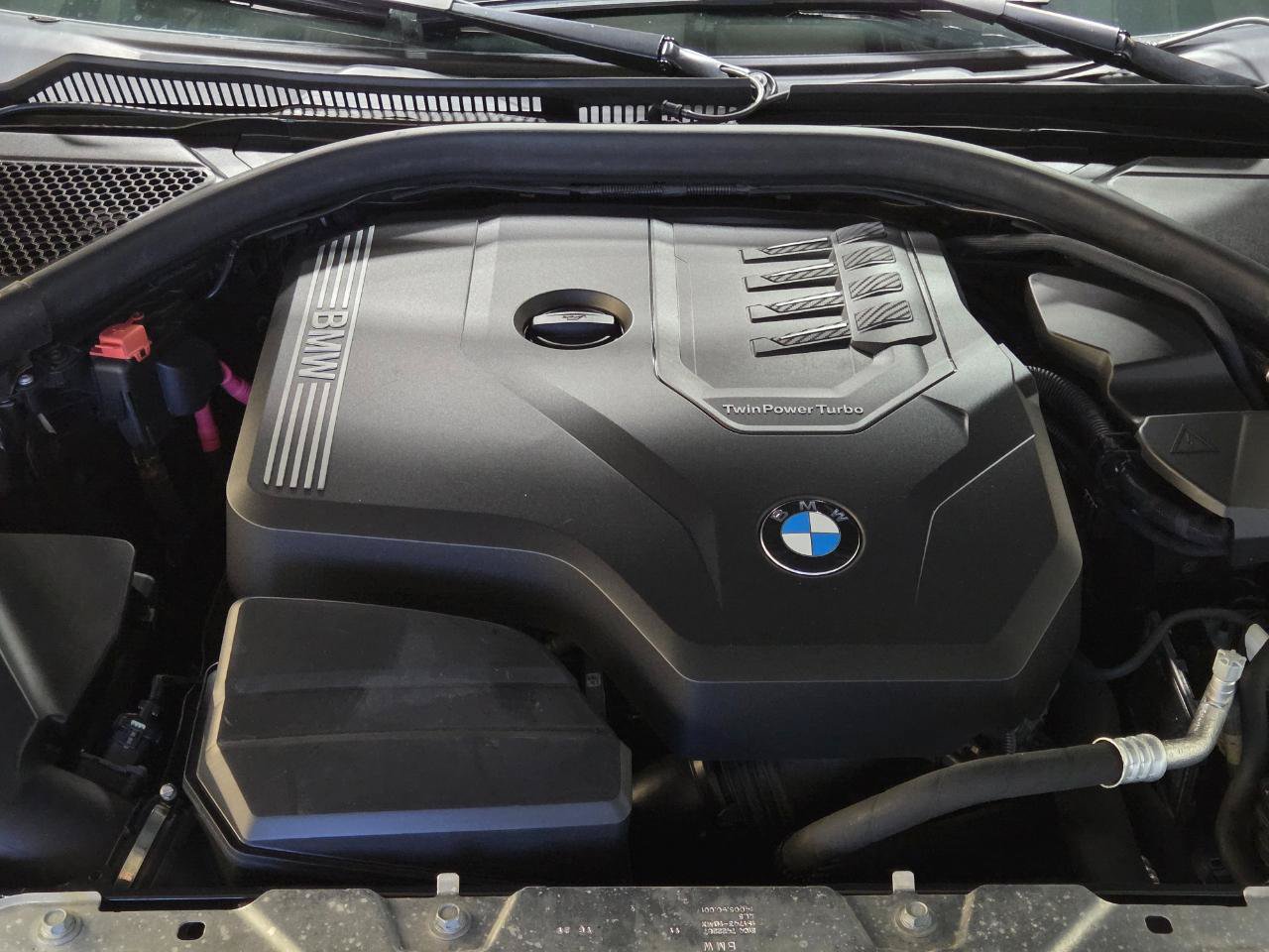 Used 2021 BMW 330i xDrive Sedan w/ M Sport Package AWD/4WD image 43