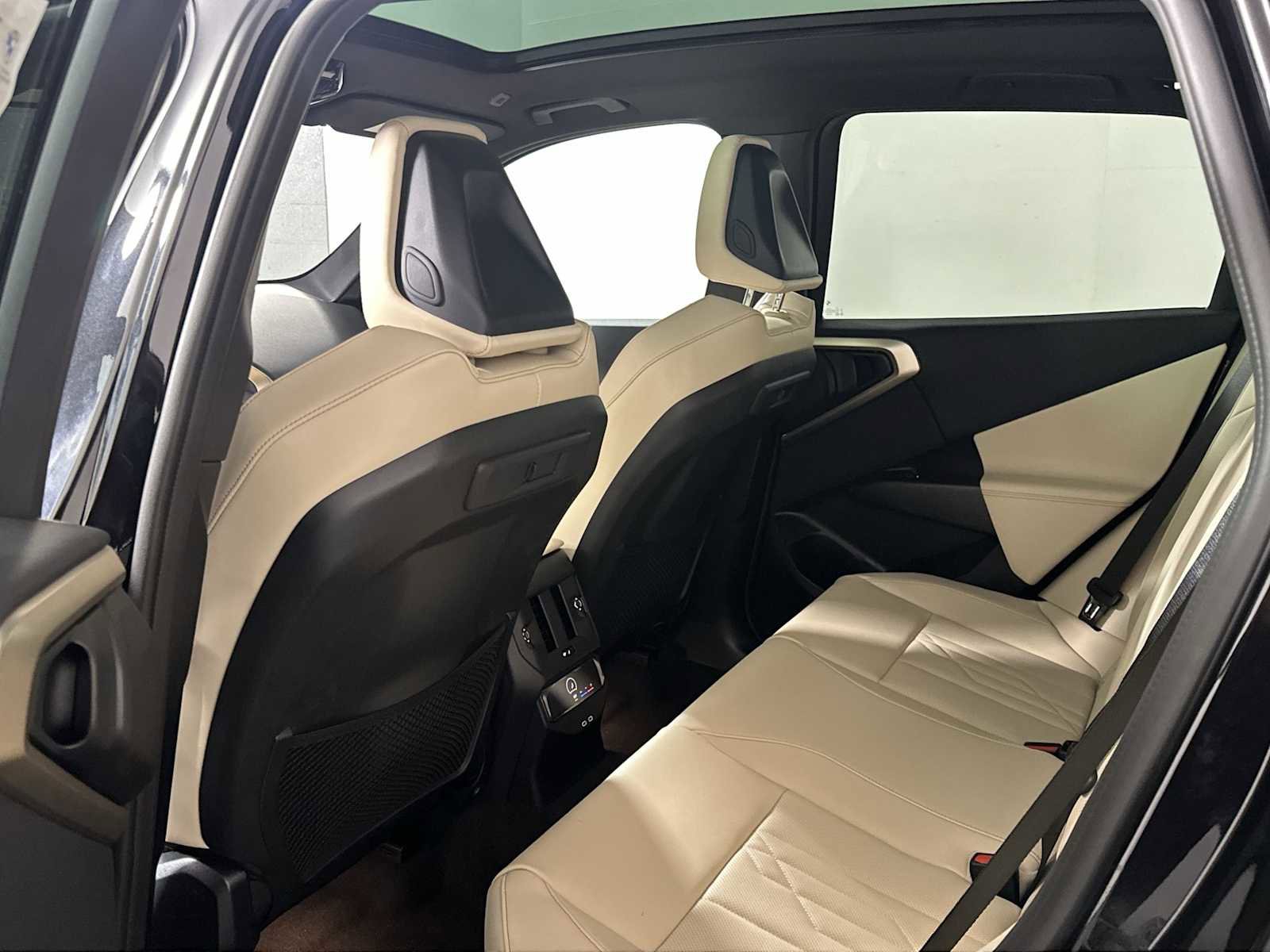 New 2025 BMW X3 xDrive30i w/ Premium Package image 18