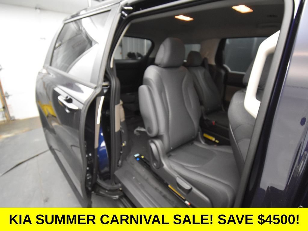 New 2026 Kia Carnival LX FWD image 10