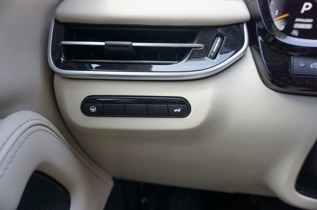 Used 2023 INFINITI QX60 Luxe w/ Cargo Package image 5