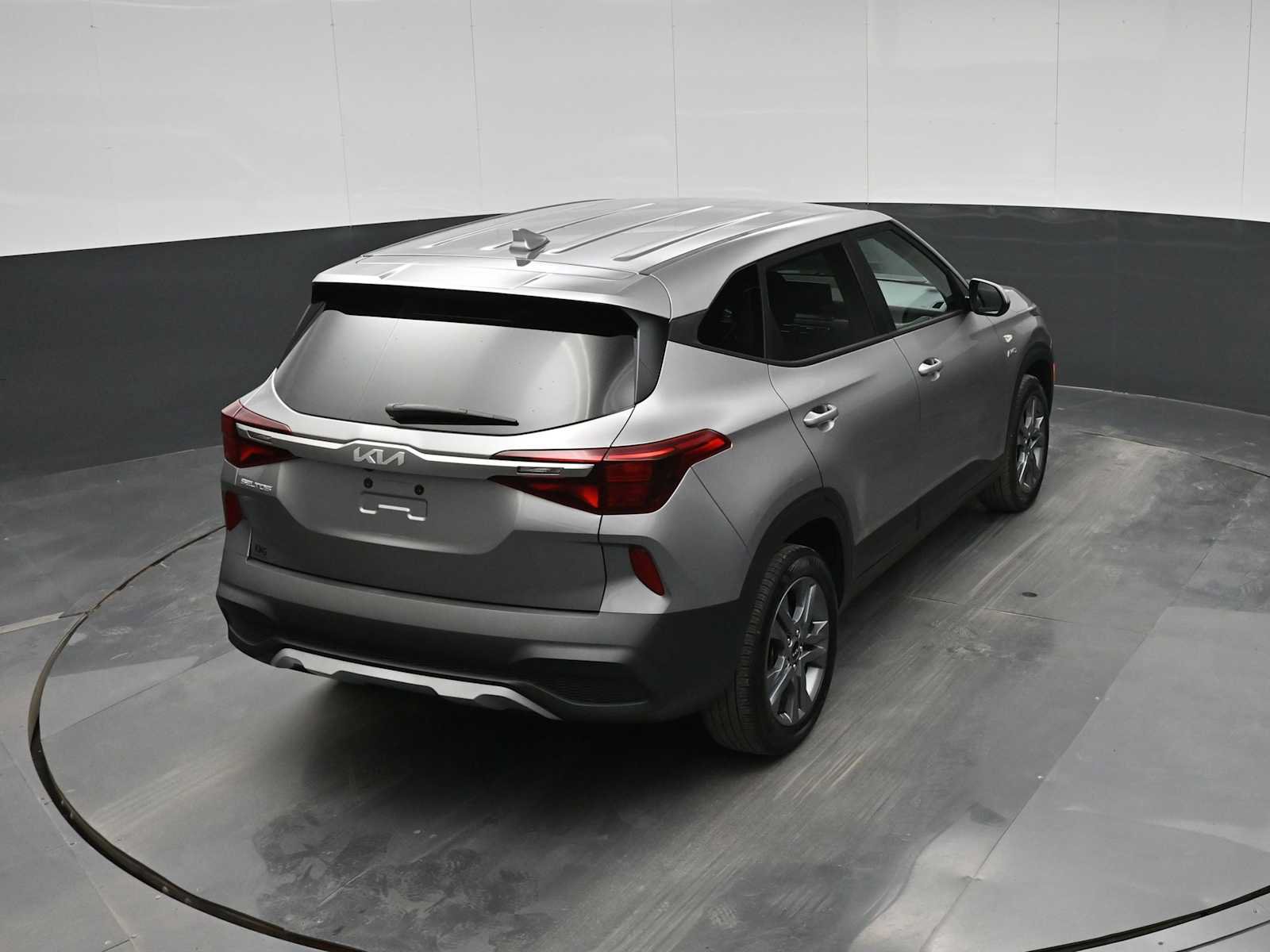 Used 2022 Kia Seltos LX AWD/4WD image 30