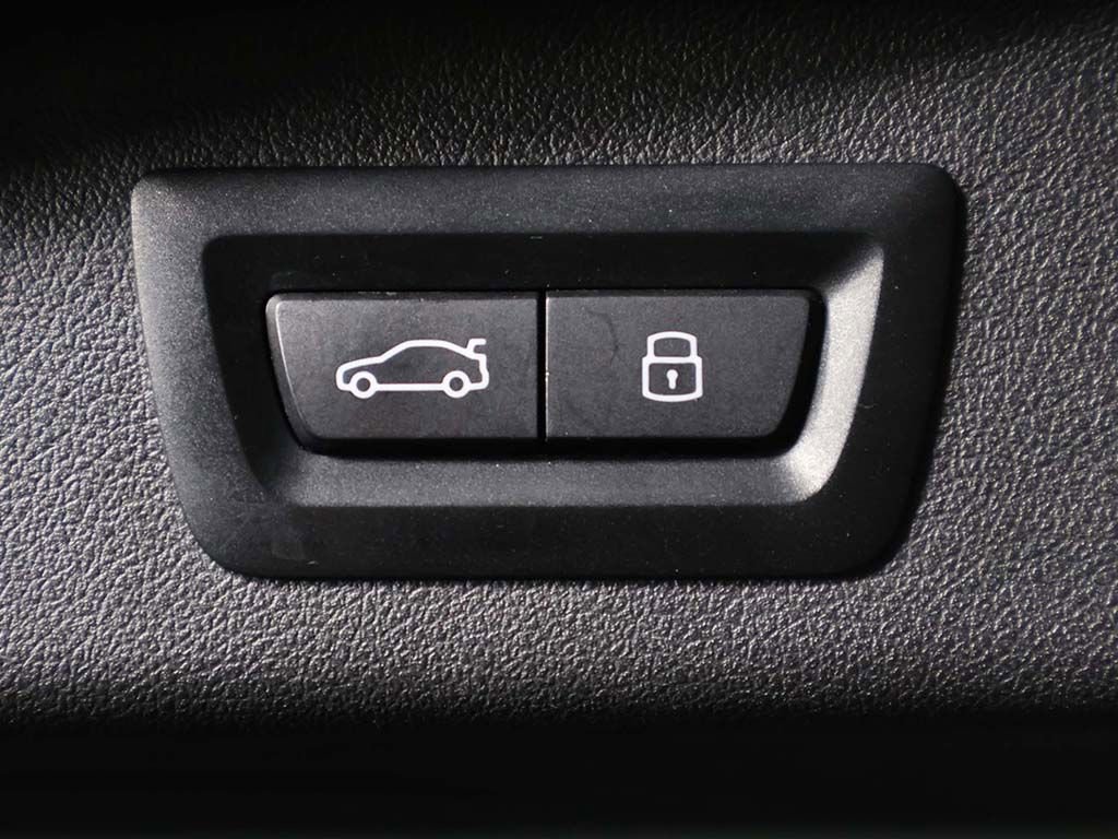 Used 2023 BMW X7 xDrive40i w/ M Sport Package image 20