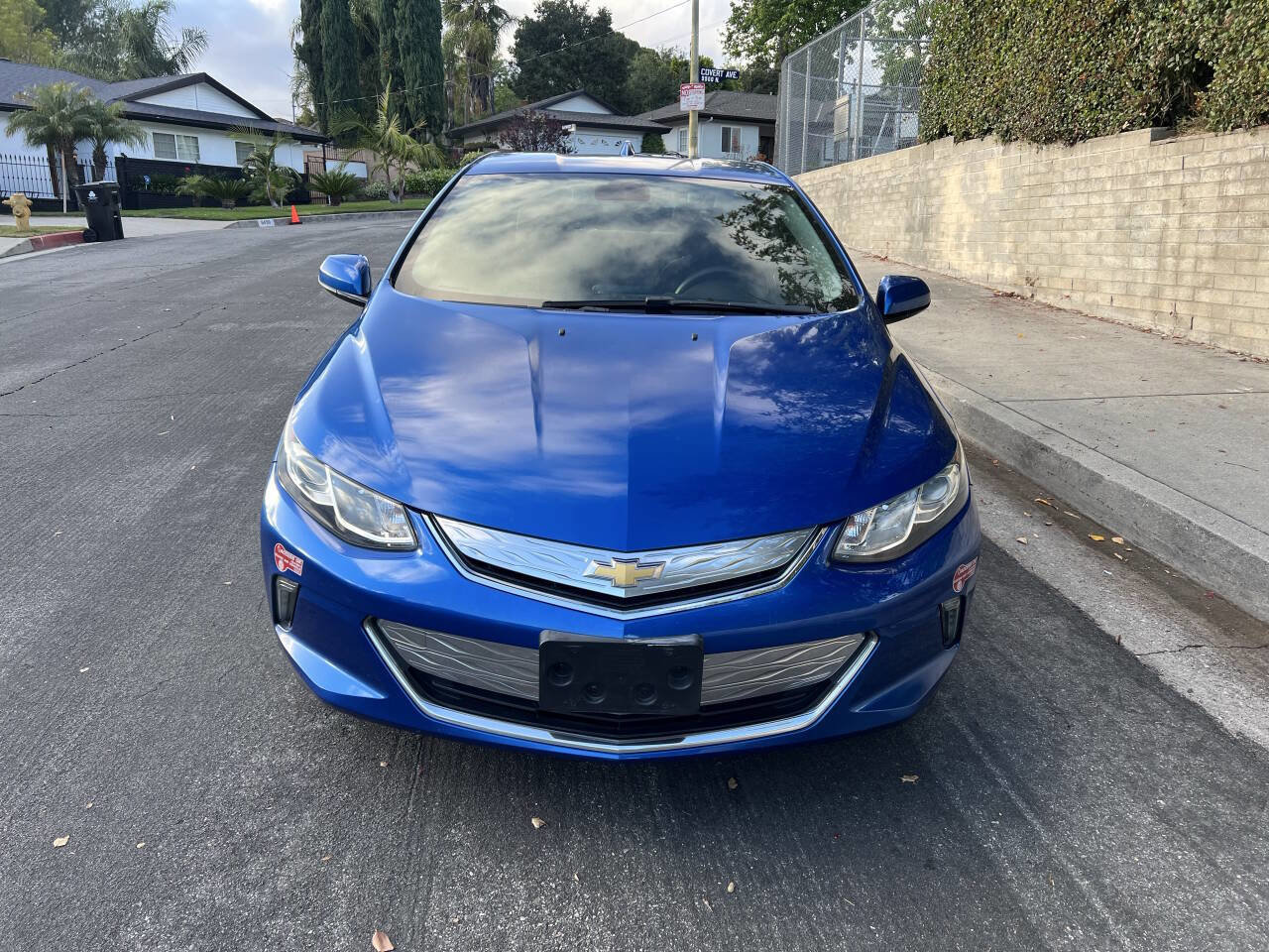 Used 2018 Chevrolet Volt LT FWD image 3