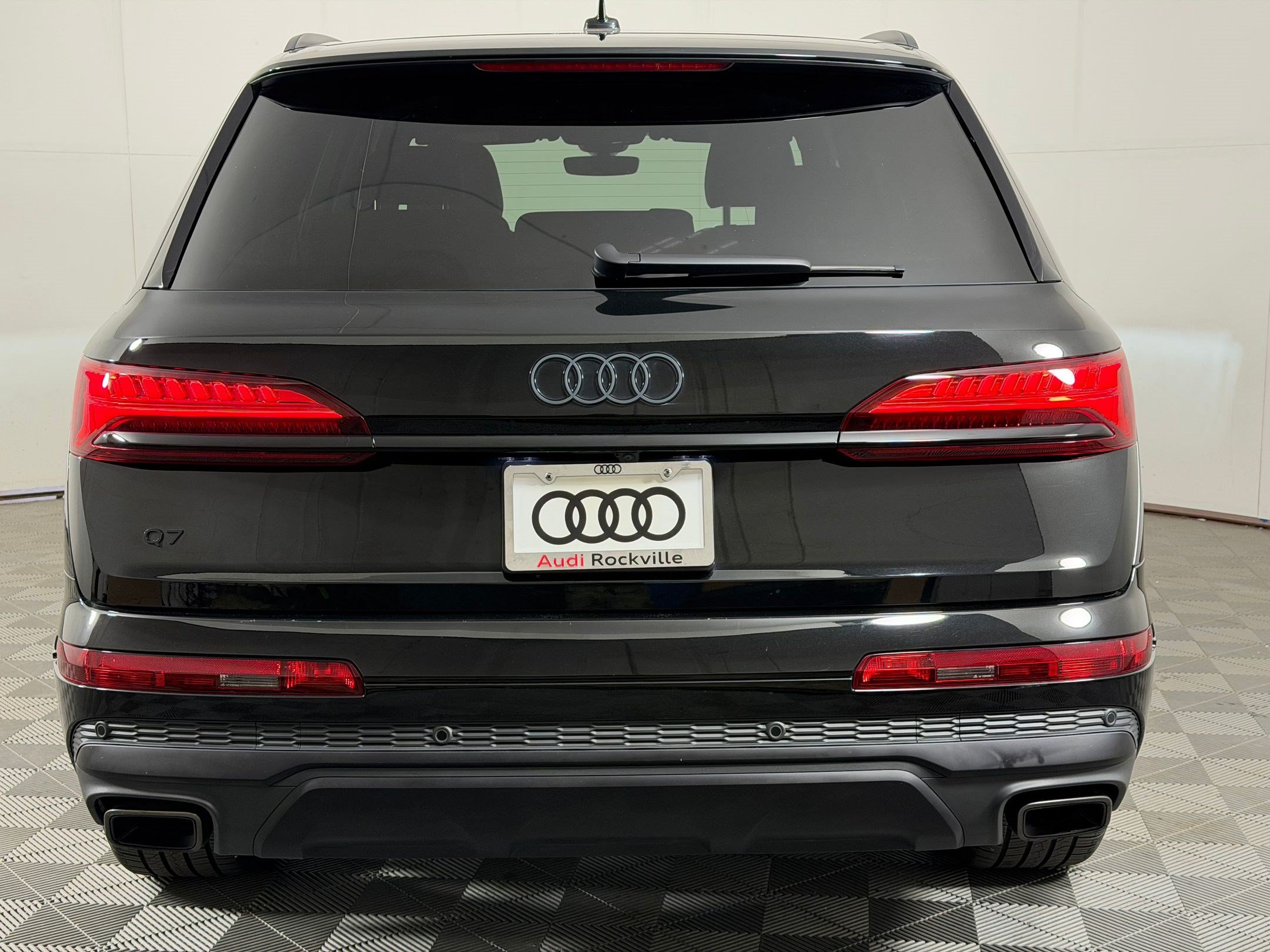 Used 2025 Audi Q7 2.0T Premium Plus w/ Premium Plus Package AWD/4WD image 10