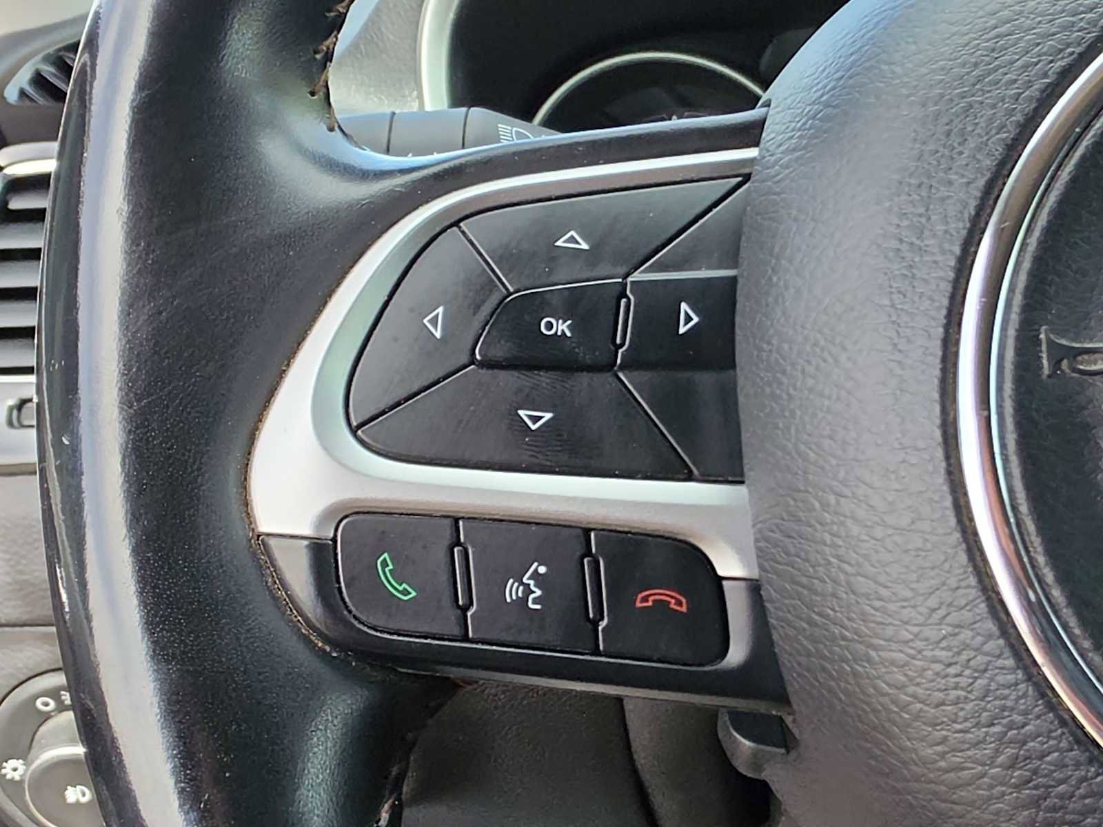 Used 2019 Jeep Compass Limited FWD image 27