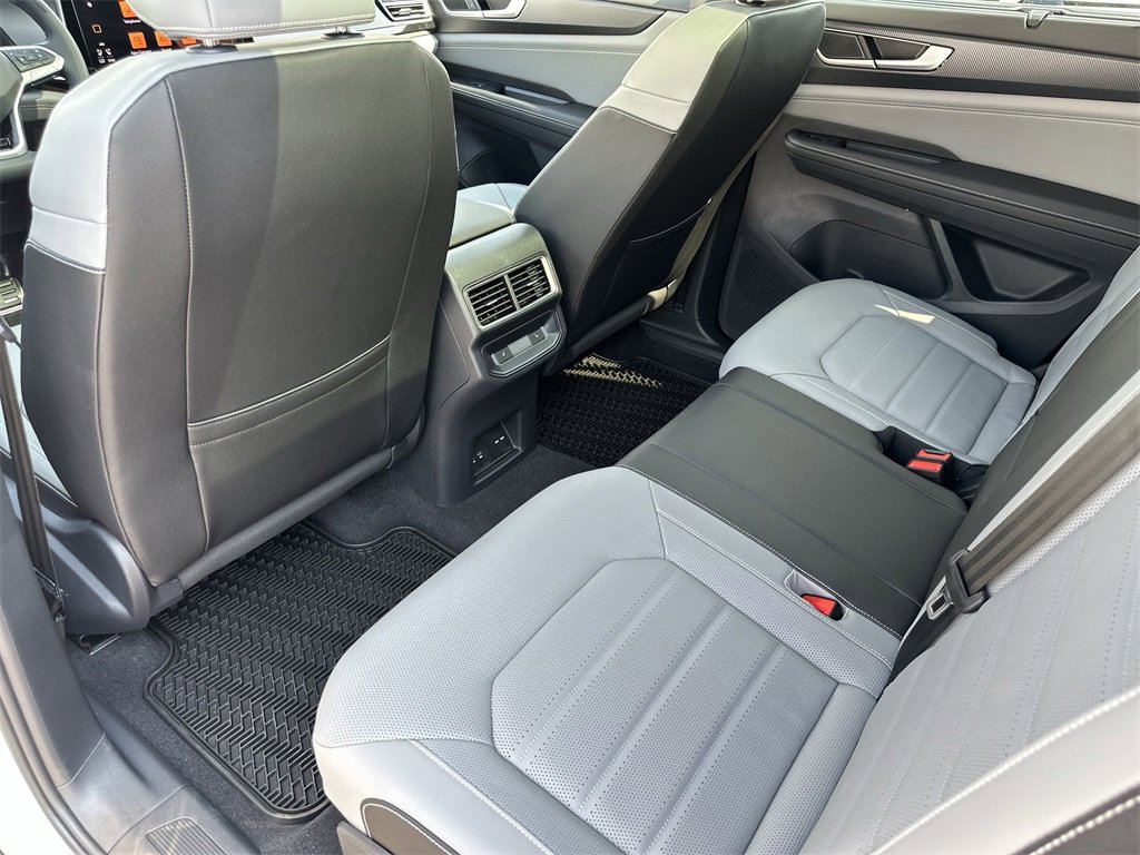 New 2026 Volkswagen Atlas Cross Sport SEL R-Line image 26