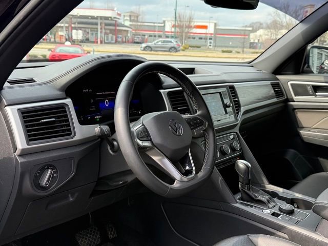 Used 2022 Volkswagen Atlas Cross Sport SE image 11