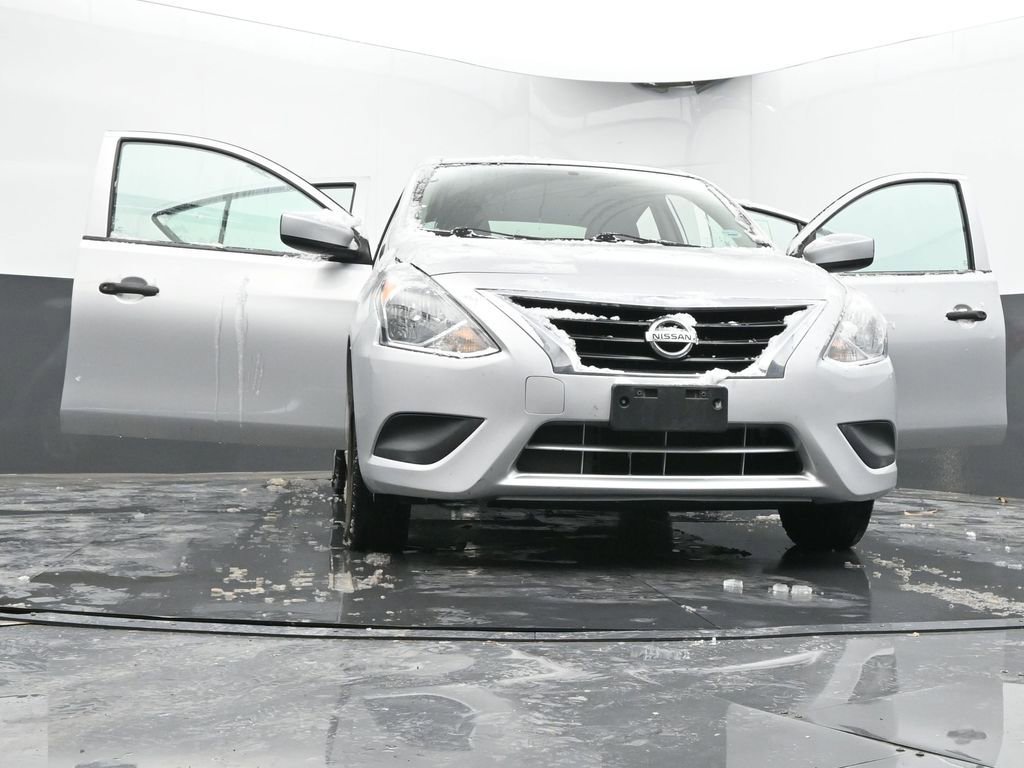 Used 2019 Nissan Versa S Plus image 62