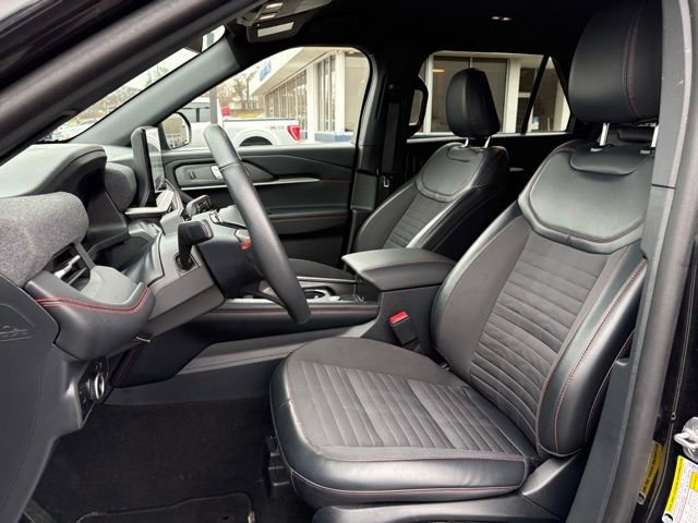 Used 2025 Ford Explorer ST-Line image 23