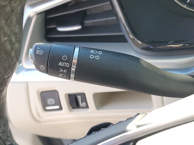 Certified 2023 Cadillac XT5 Premium Luxury FWD image 16