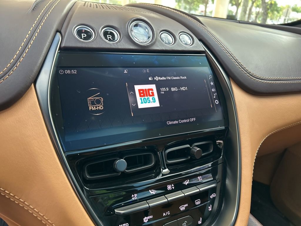 Used 2021 Aston Martin DBX image 7