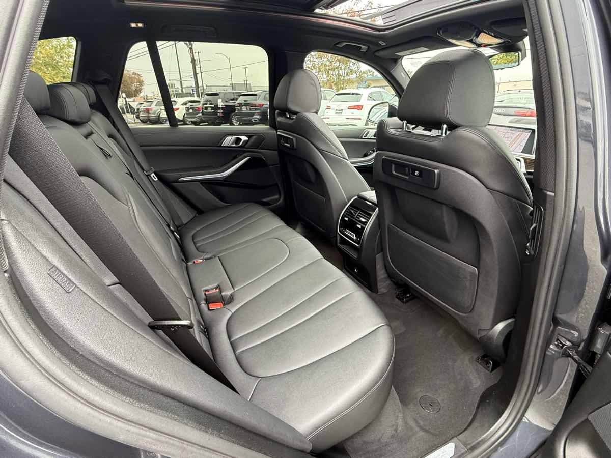 Used 2019 BMW X5 xDrive40i w/ Premium Package 2 image 12