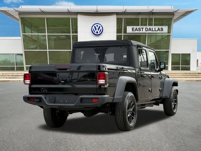 Used 2023 Jeep Gladiator Sport image 3
