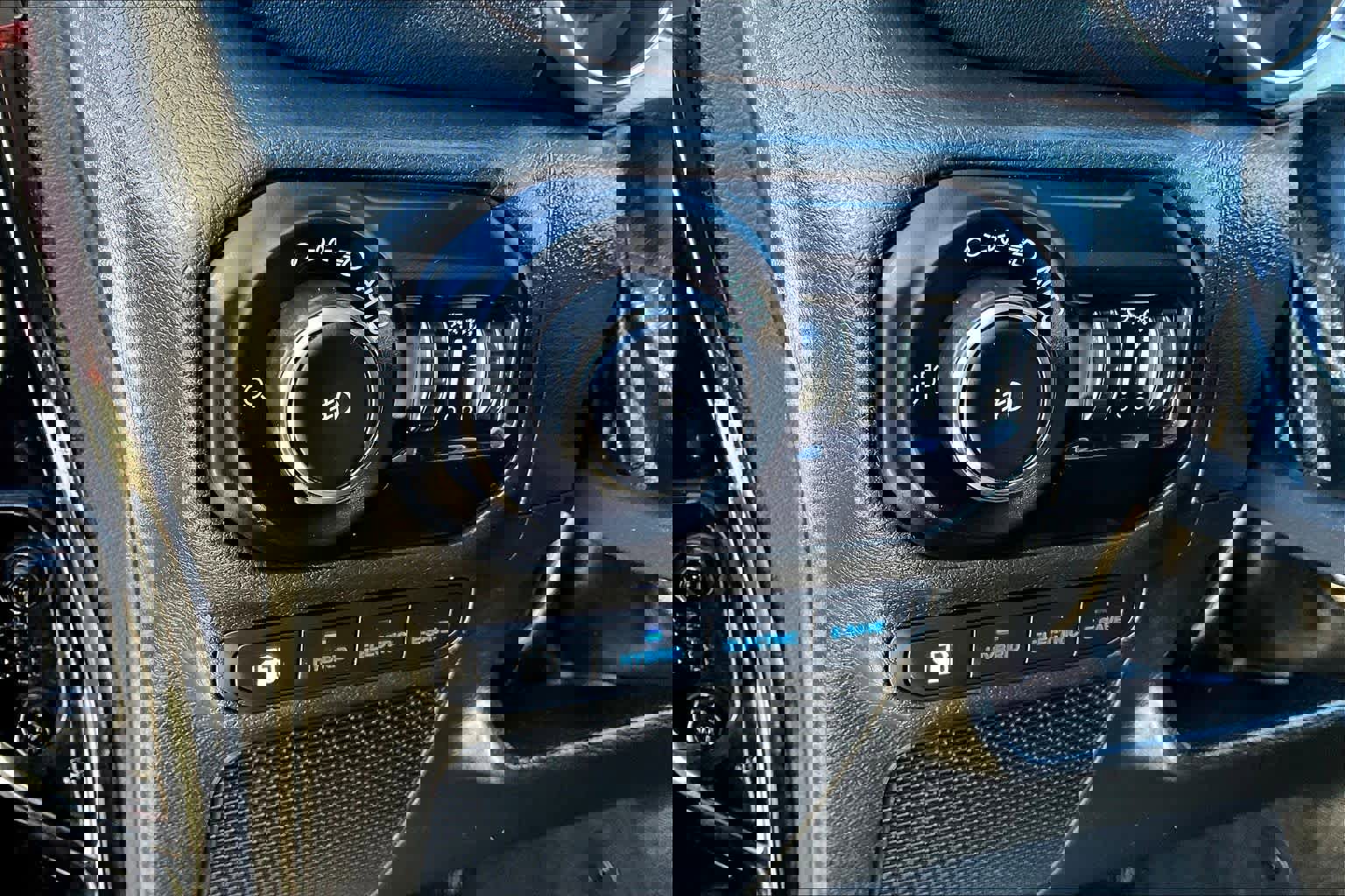 Used 2022 Jeep Wrangler Unlimited Sahara w/ Cold Weather Group image 24