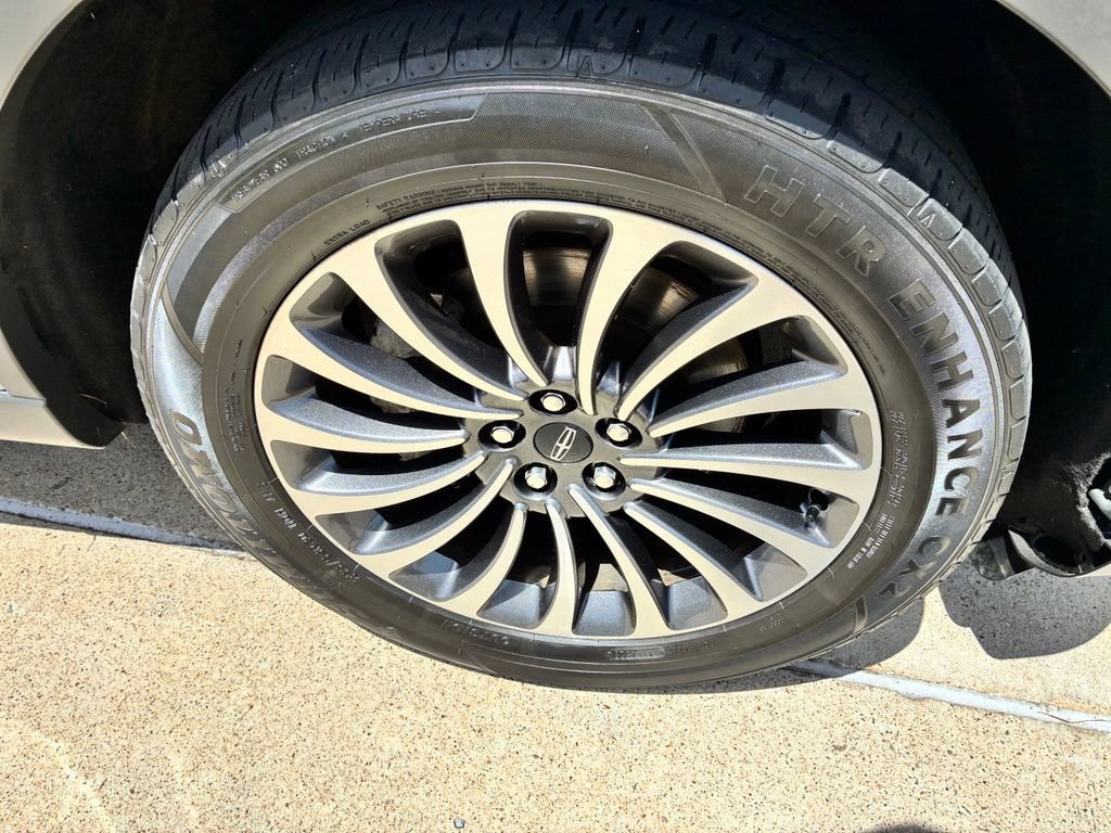Used 2020 Lincoln Aviator Reserve w/ Equipment Group 201A AWD/4WD image 3