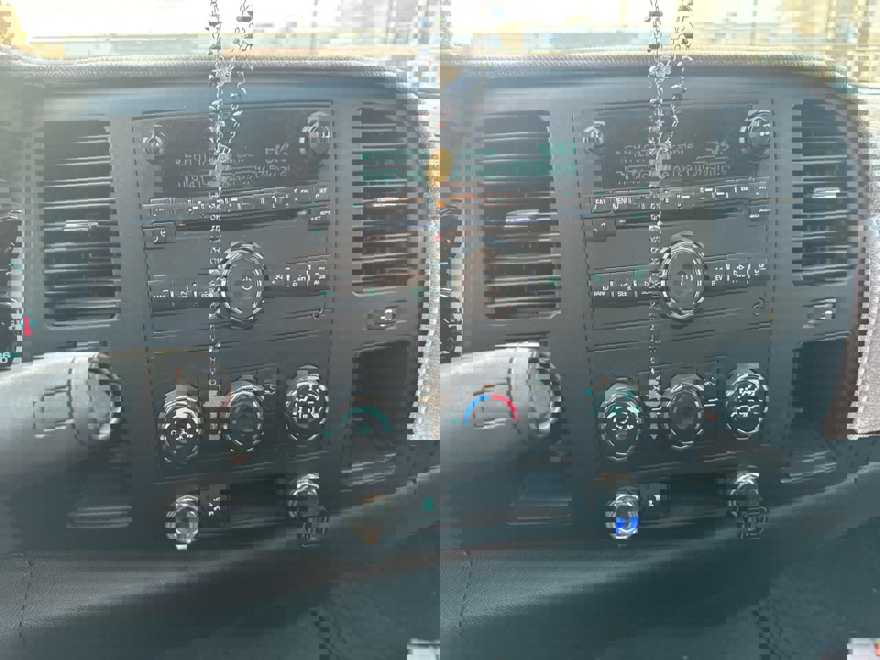 Used 2009 Chevrolet Silverado 1500 LT w/ Texas Edition image 12