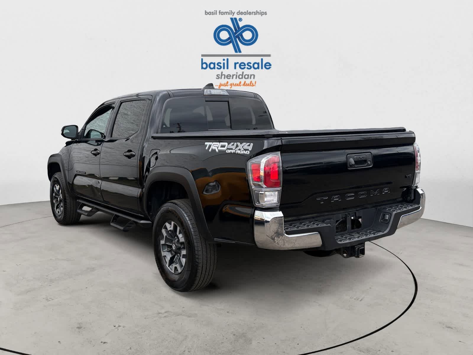Used 2023 Toyota Tacoma TRD Off-Road w/ Black Out Package (TMS) AWD/4WD image 4