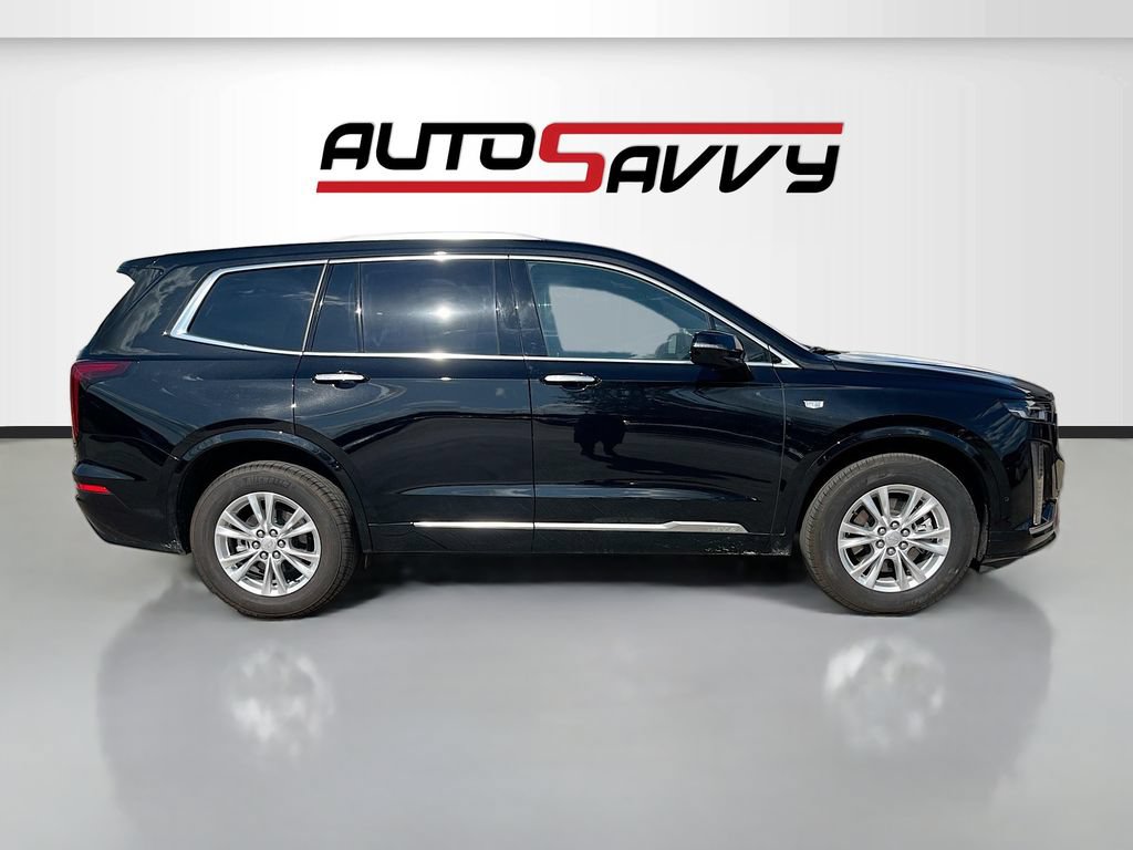 Used 2025 Cadillac XT6 Luxury FWD image 8