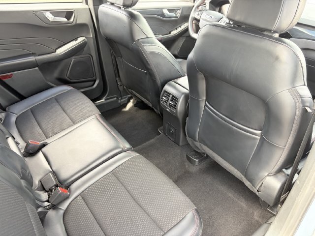 Used 2025 Ford Escape ST-Line Select AWD/4WD image 15