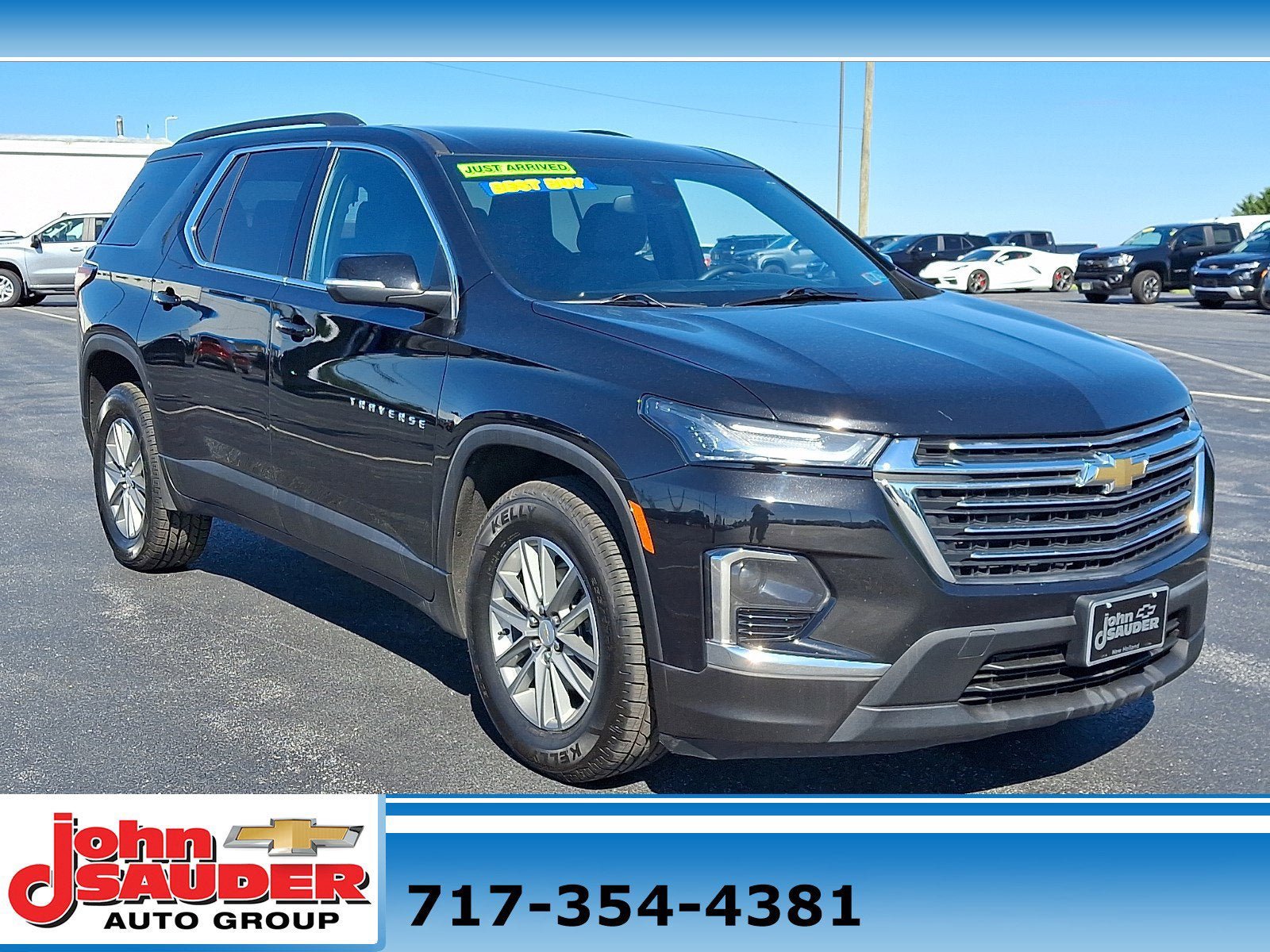 Used 2023 Chevrolet Traverse LT