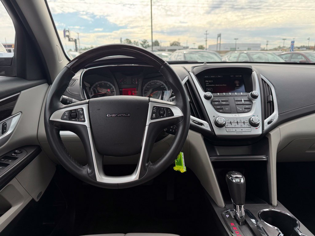 Used 2017 GMC Terrain Denali w/ Cargo Package FWD image 16