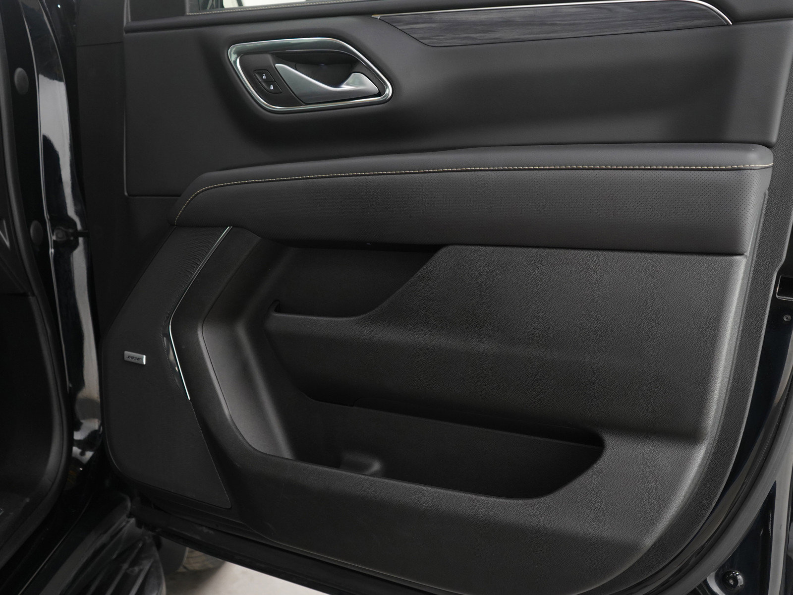 Used 2022 GMC Yukon XL SLT image 9