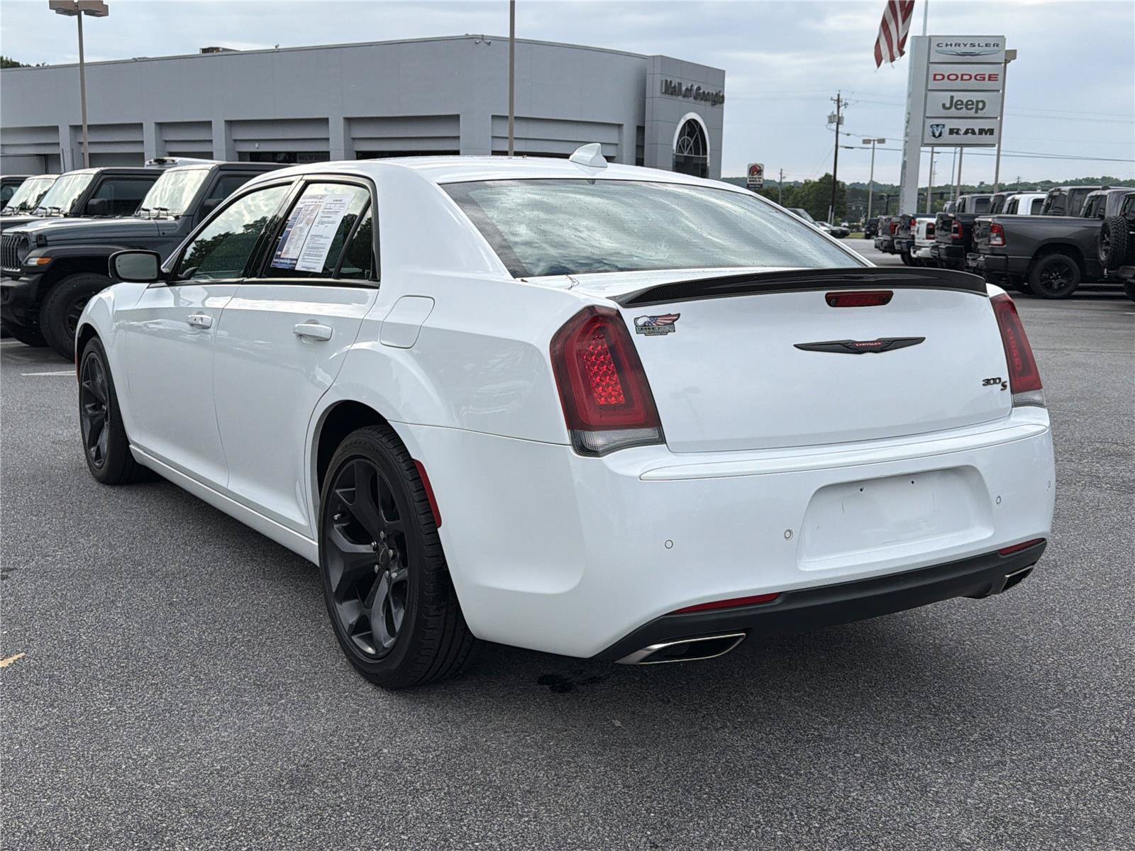 Used 2021 Chrysler 300 S RWD image 7