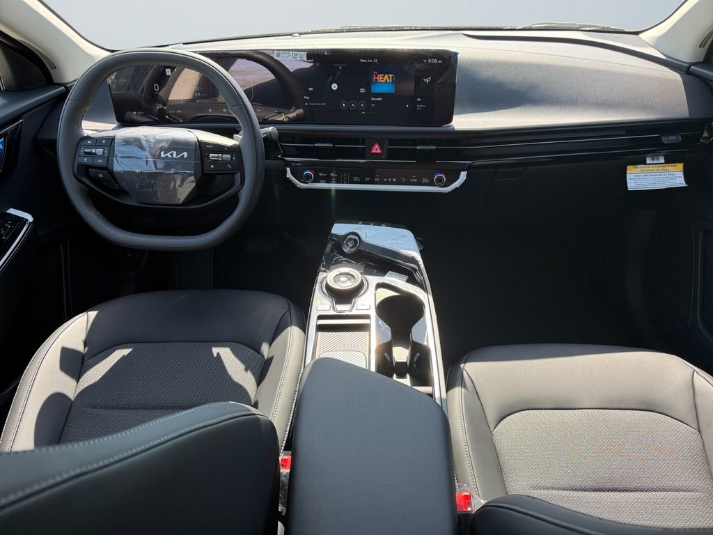 New 2025 Kia EV6 Light w/ Light LR Technology Package AWD/4WD image 10