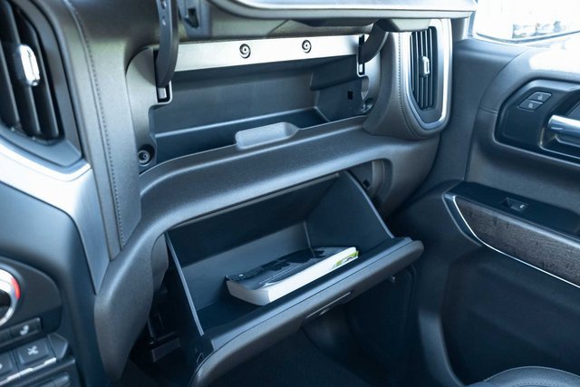 Used 2022 GMC Sierra 1500 Denali w/ Denali Premium Package image 18