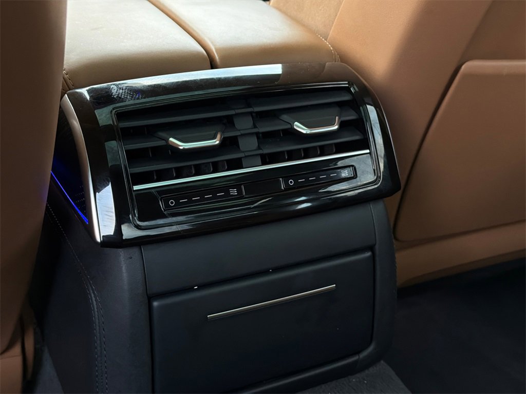 Used 2020 Audi S8 L image 13