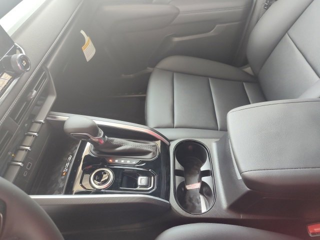 New 2025 Chevrolet Colorado LT w/ LT Convenience Package image 32