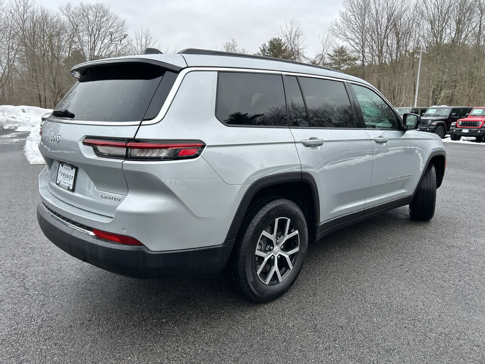 Used 2025 Jeep Grand Cherokee L Limited w/ Trailer Tow Package image 5