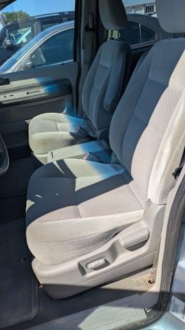 Used 2004 Ford Freestar SEL FWD image 7