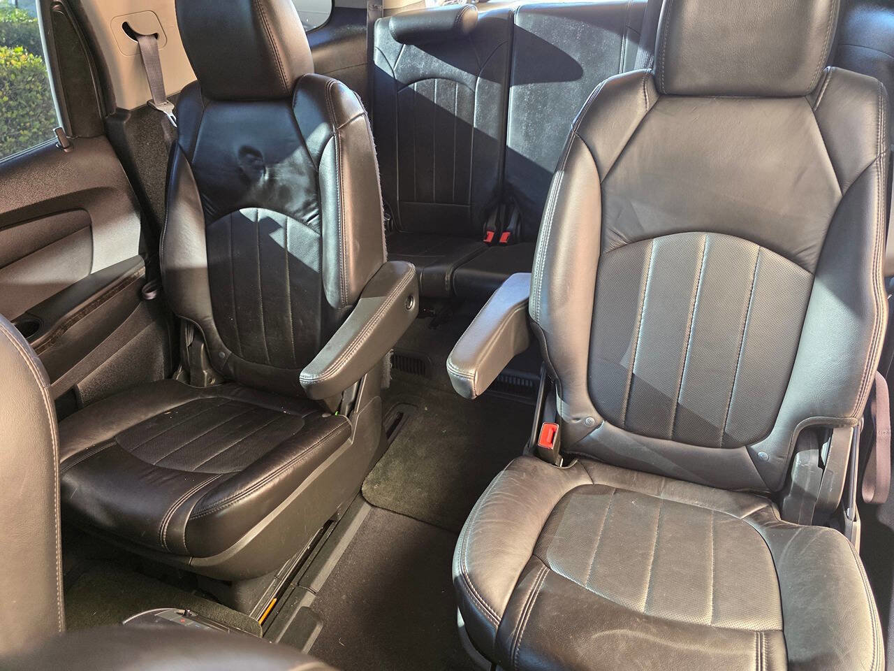 Used 2012 GMC Acadia Denali image 14