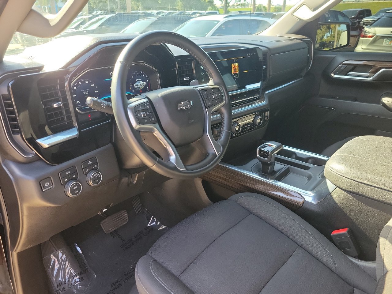 Certified 2023 Chevrolet Silverado 1500 RST AWD/4WD image 15