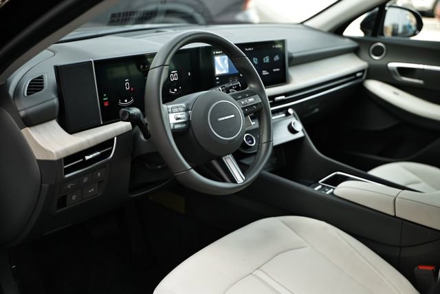 Certified 2025 Hyundai Sonata SEL image 18