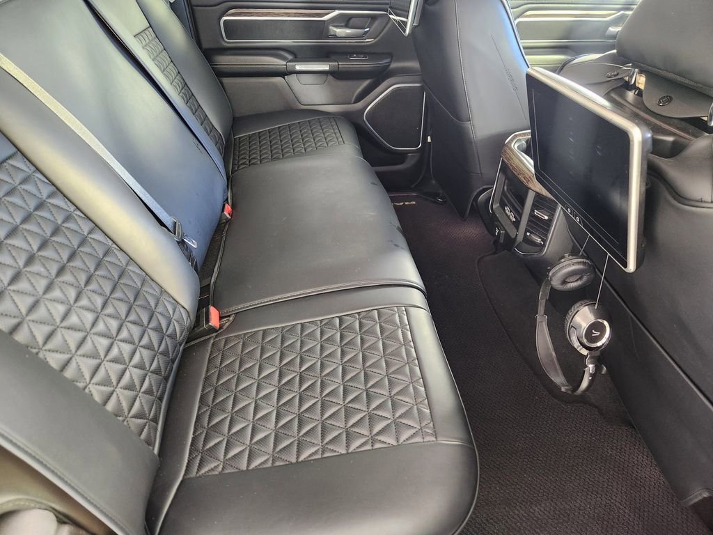 Used 2019 RAM 1500 Laramie image 33