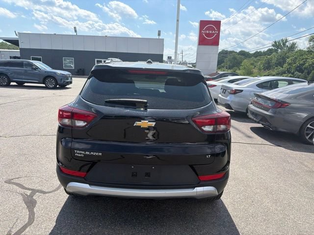 Used 2025 Chevrolet TrailBlazer LT AWD/4WD image 6