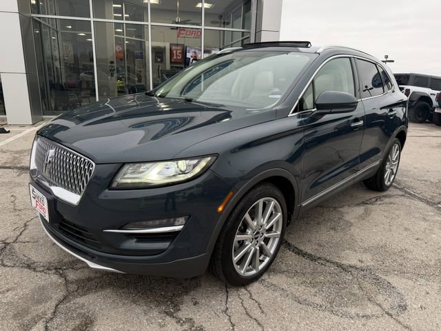 Used 2019 Lincoln MKC Reserve image 3