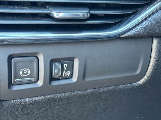 Certified 2022 Cadillac XT4 Sport w/ Comfort Package image 28