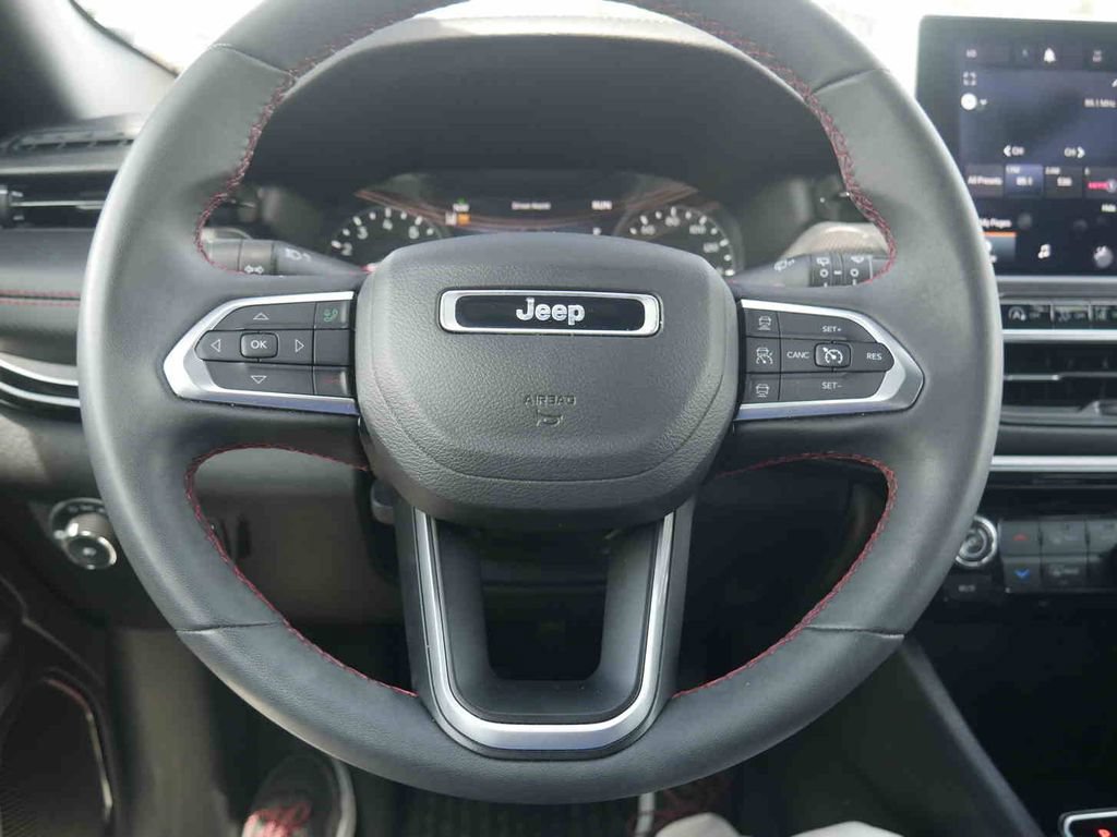 Certified 2024 Jeep Compass Trailhawk AWD/4WD image 32