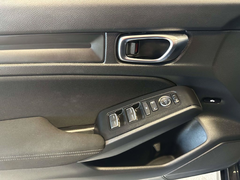 Used 2025 Honda Civic Sport image 18