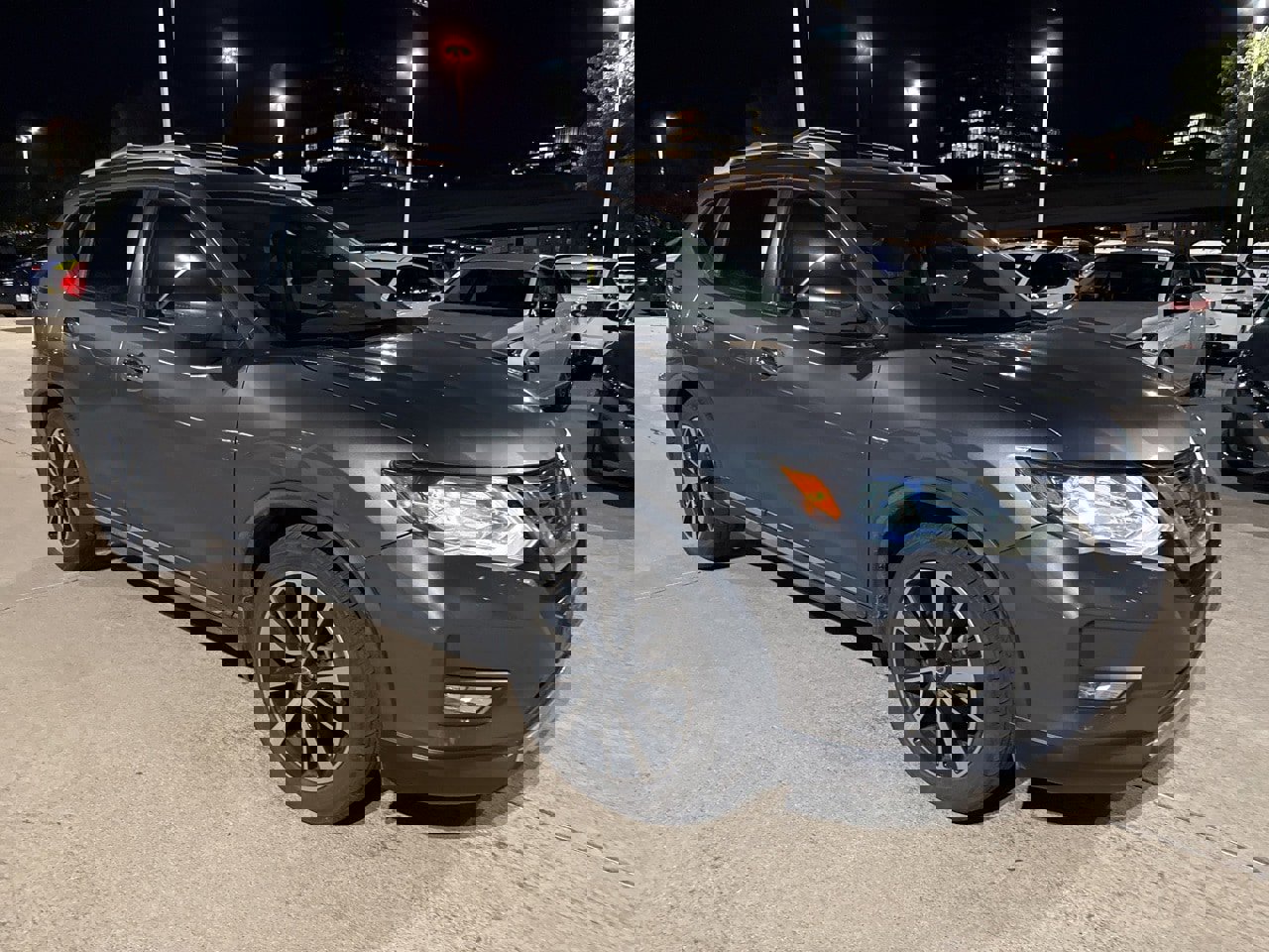 Used 2018 Nissan Rogue SL w/ Premium Package