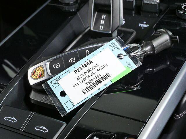 Certified 2023 Porsche 911 Targa 4S AWD/4WD image 39